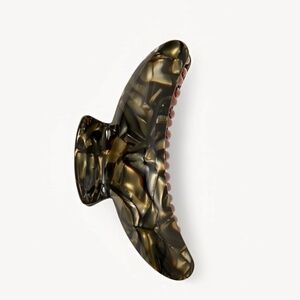 ISO Machete Jumbo or Grande Hair‎ Claw Clip